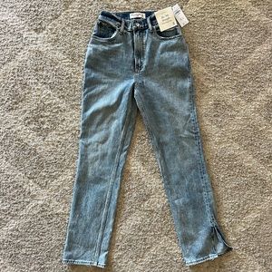 Abercrombie And Fitch Curve Love 90s Straight Ultra High Rise 24 Short jeans